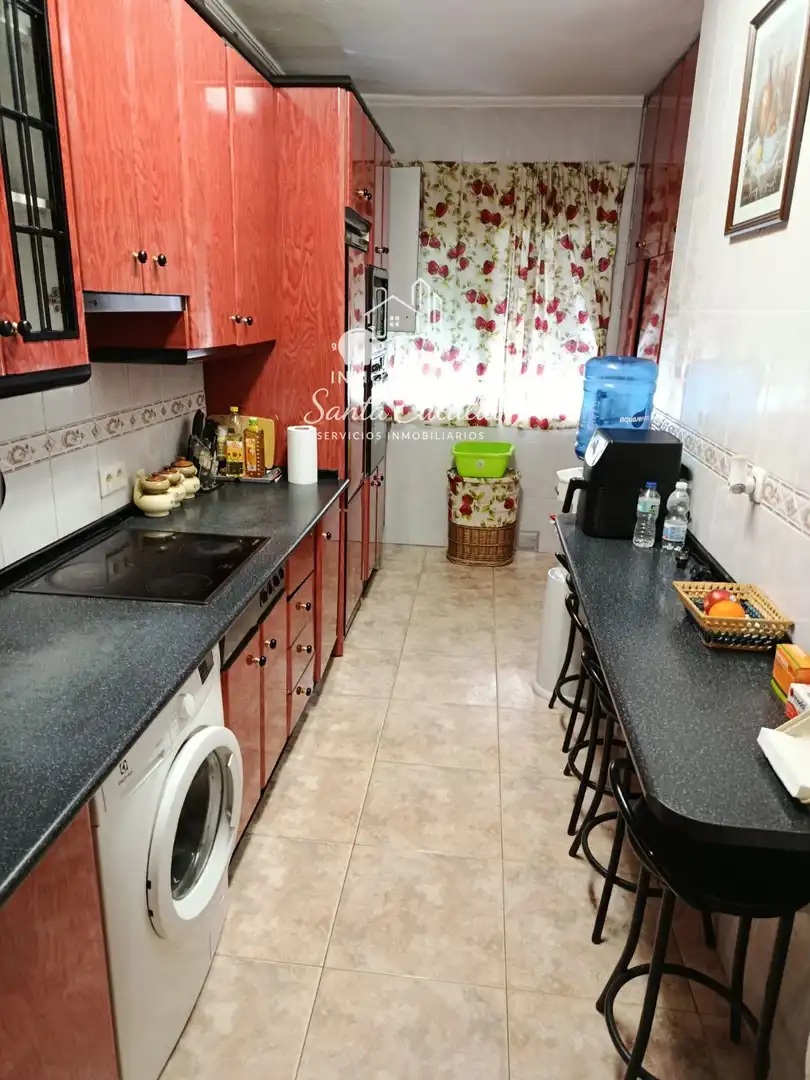 Cuina de Pis en venda en Mérida amb Aire condicionat, Terrassa i Traster