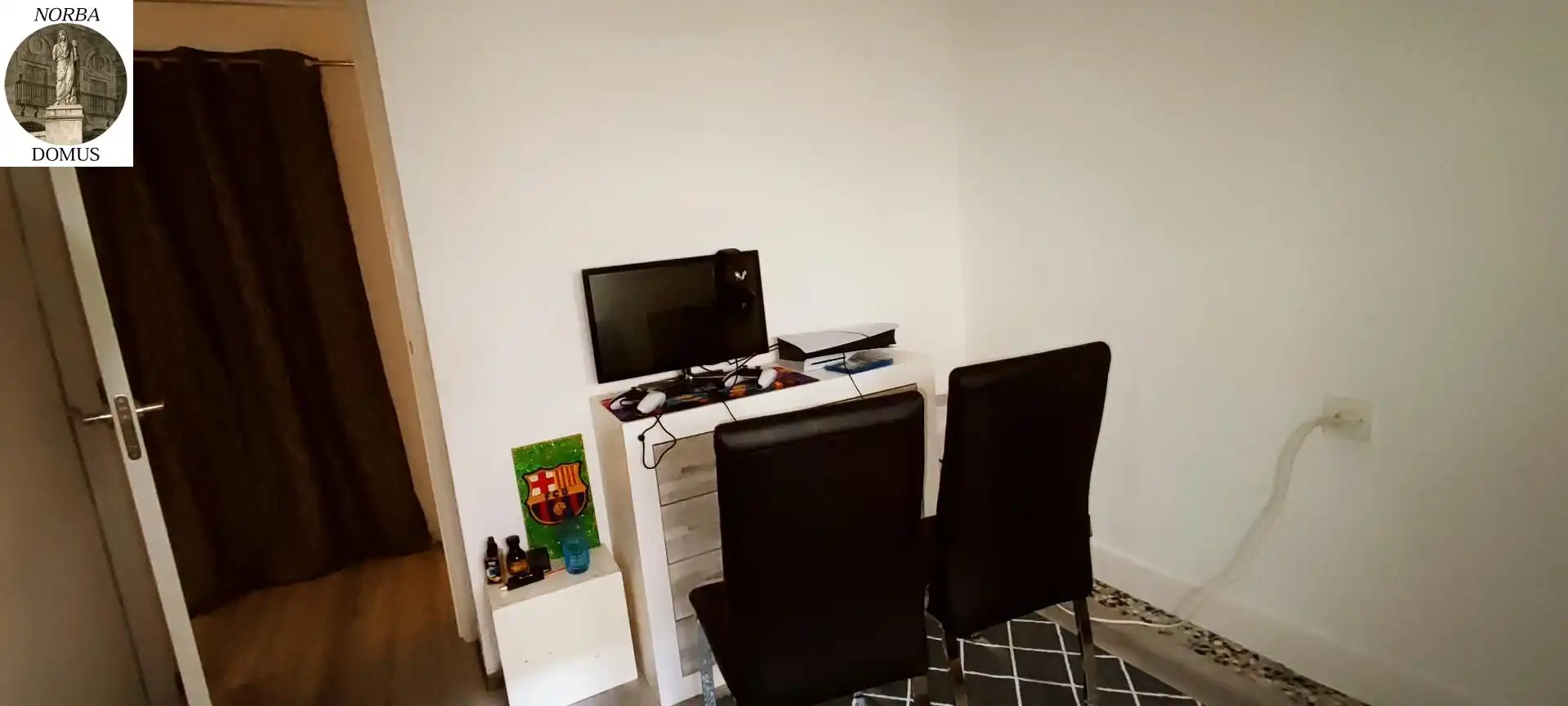Sala d'estar de Casa o xalet en venda en Navalmoral de la Mata amb Aire condicionat, Calefacció i Terrassa