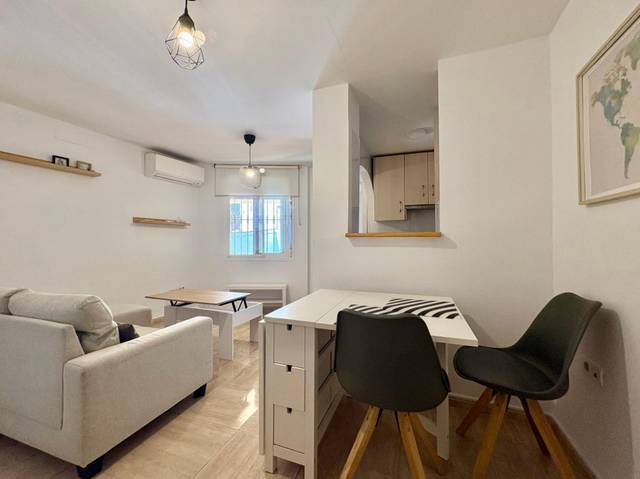 Piso en Venta en Calle PRIMERA PIEDRA en San Alberto - La Alcubilla - Florisol