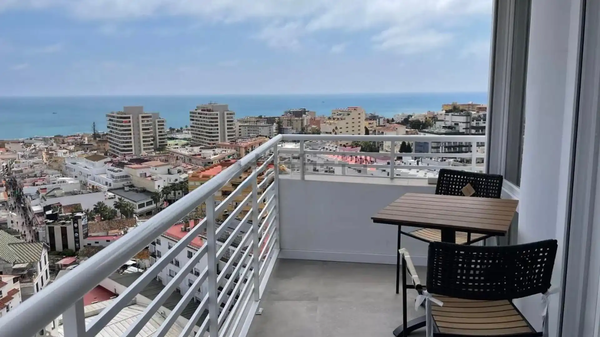 Terraza de Piso de alquiler en Torremolinos con Aire acondicionado, Terraza y Amueblado