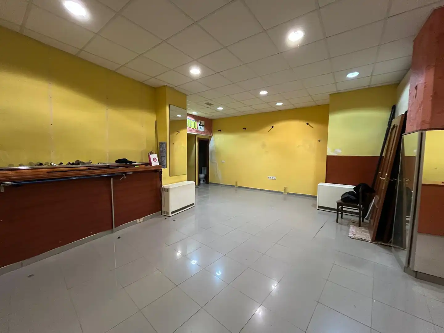 Local comercial en venda a Monzón, imagen 5