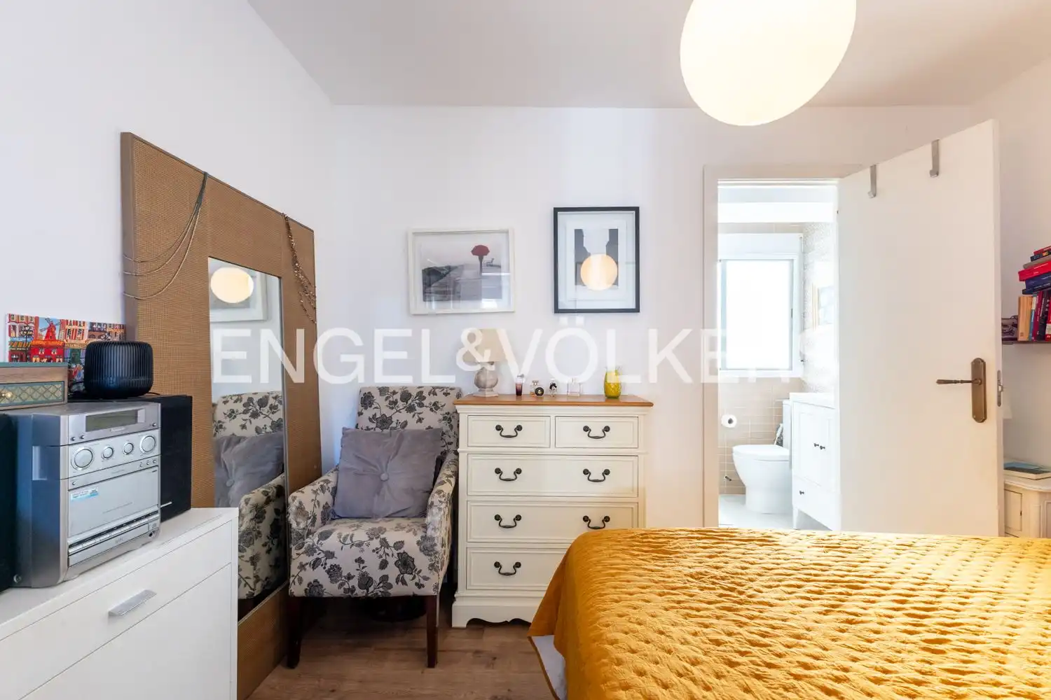 Schlafzimmer von Wohnung zum Verkauf in Valencia mit Klimaanlage, Heizung und Abstellraum