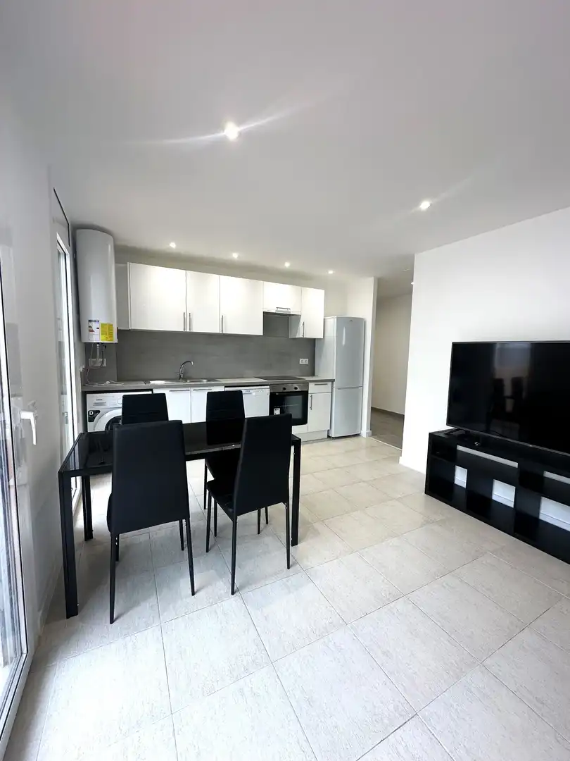 Apartament en venda a roca negra