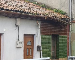 Vista exterior de Casa o xalet en venda en Mieres (Asturias) amb Terrassa