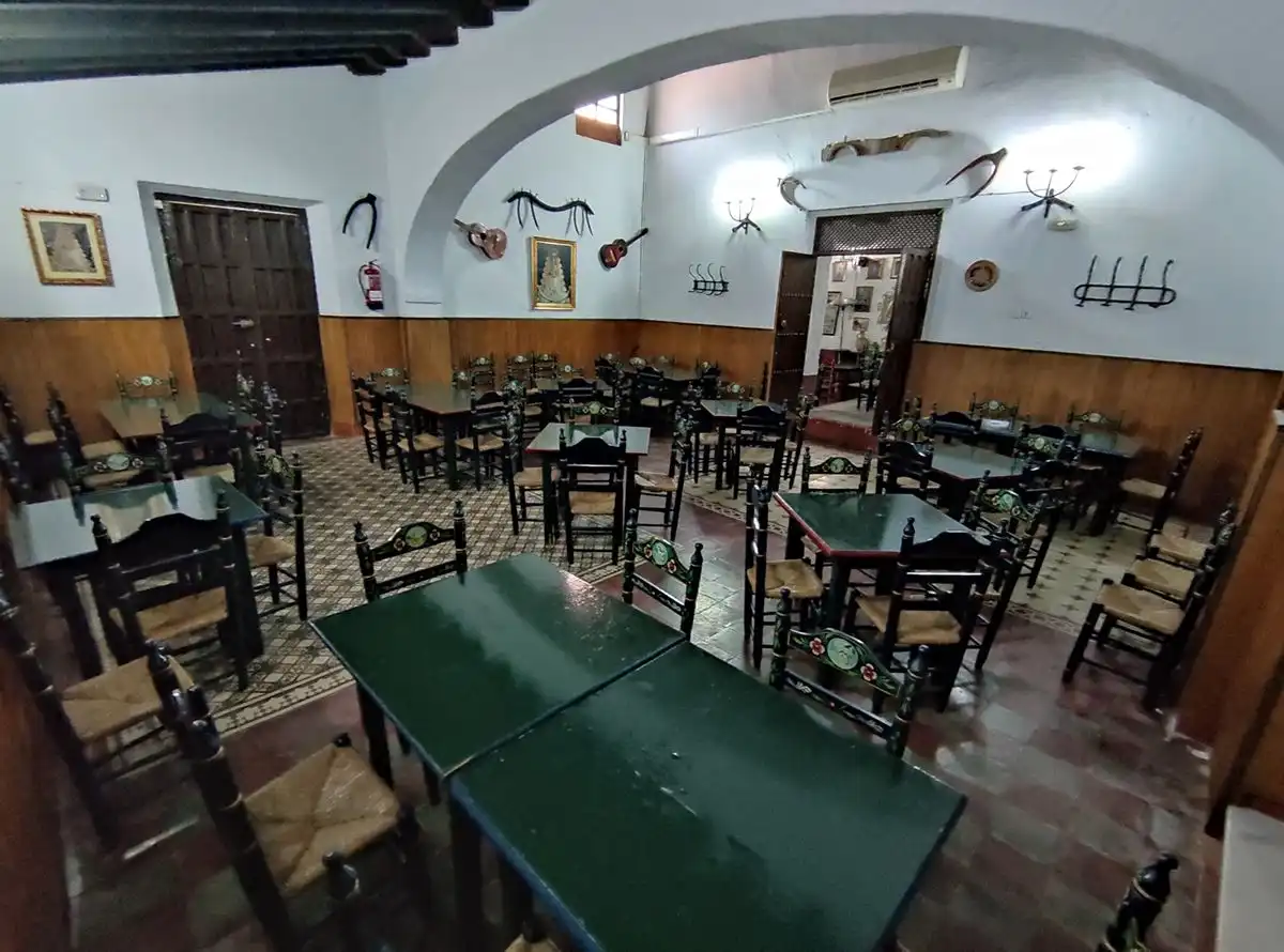 Commercial properties for rent in Palomares del Río  with Air Conditioner