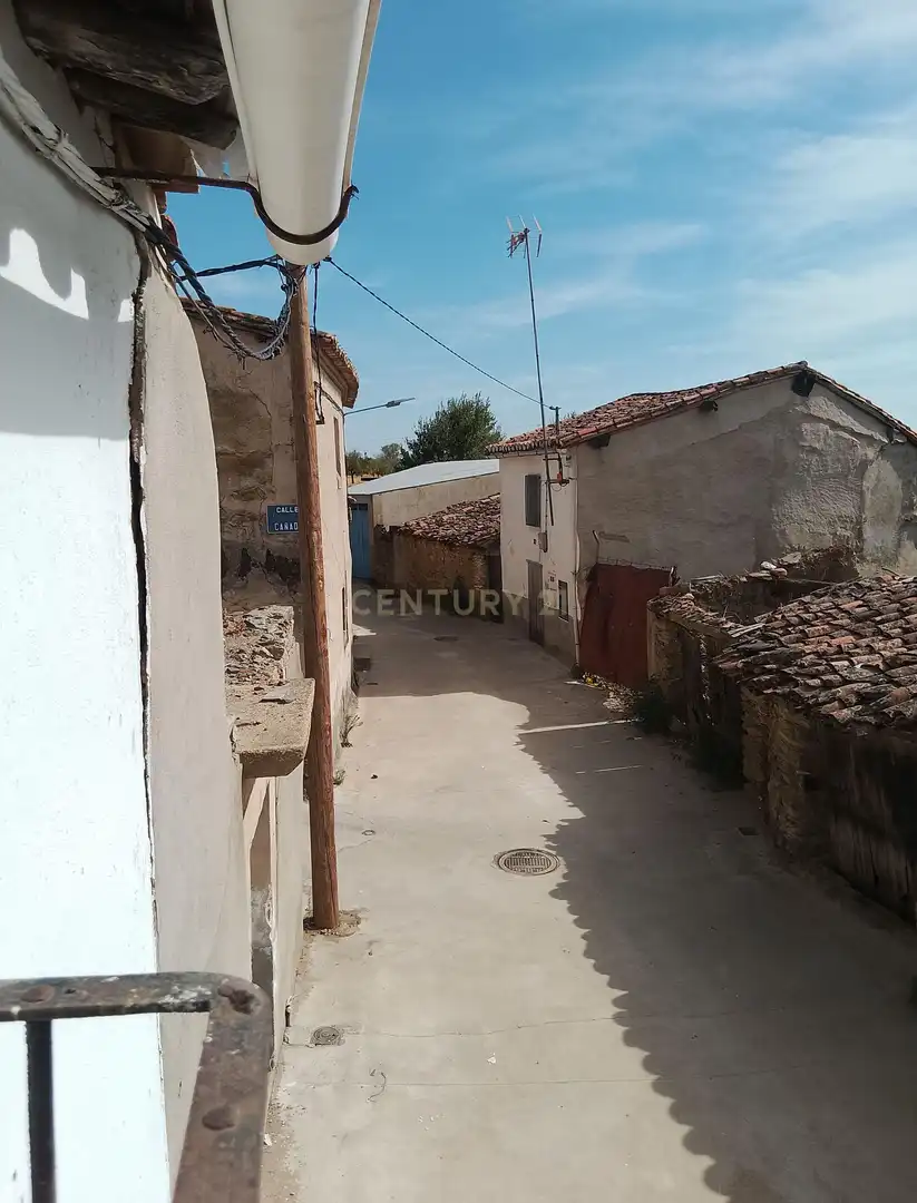 Vista exterior de Casa o xalet en venda en Guijo de Coria amb Traster