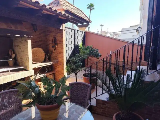 Terrassa de Casa adosada en venda en Alaquàs amb Aire condicionat, Terrassa i Traster