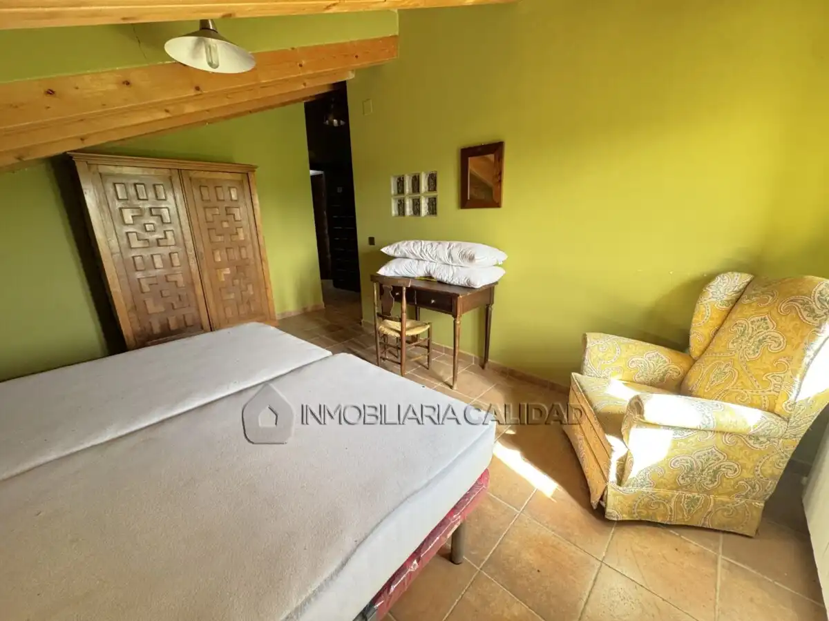 Habitación de Casa o chalet en venta en Burgos con Calefacción