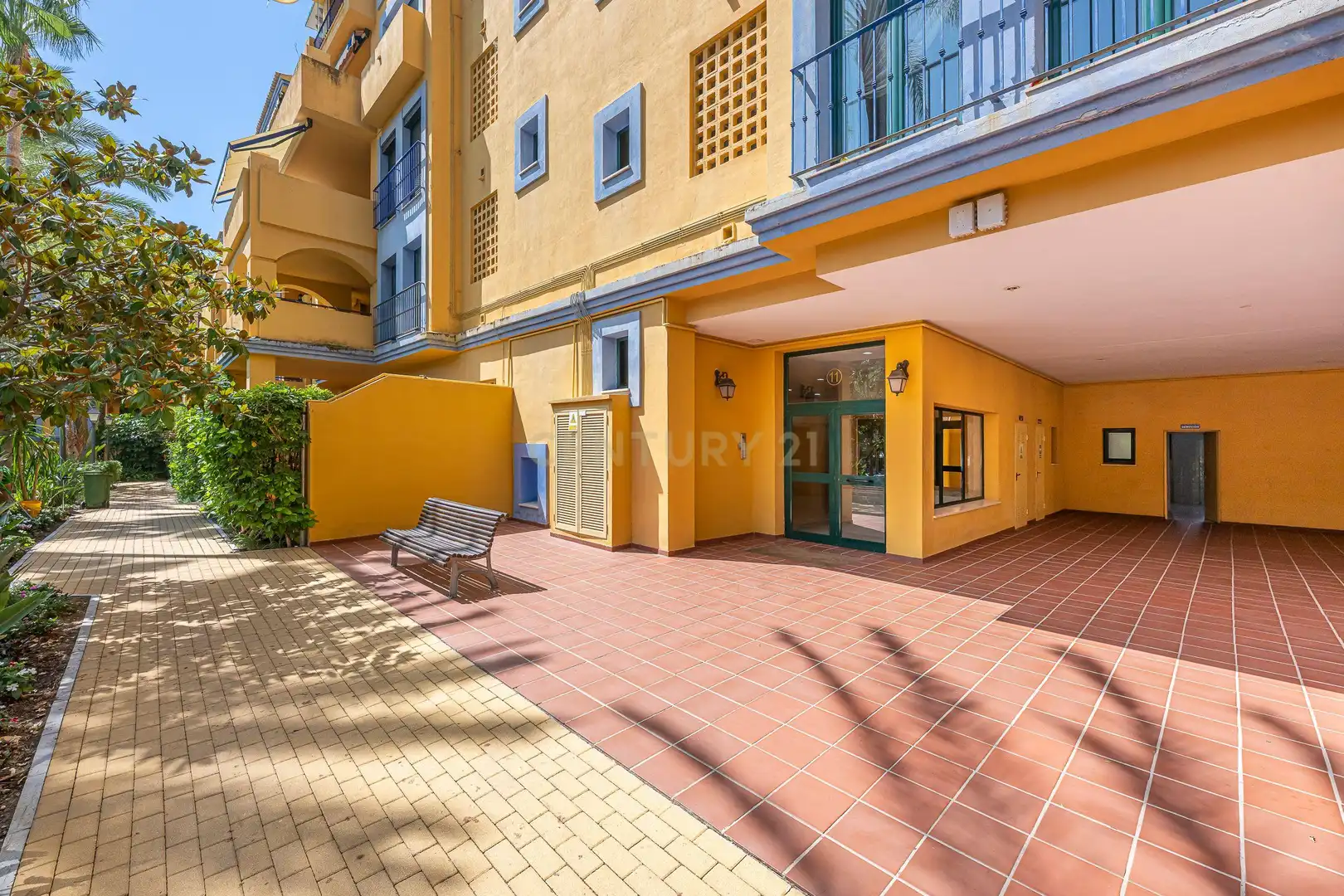 Vista exterior de Apartamento en venta en Marbella con Aire acondicionado, Jardín privado y Horno