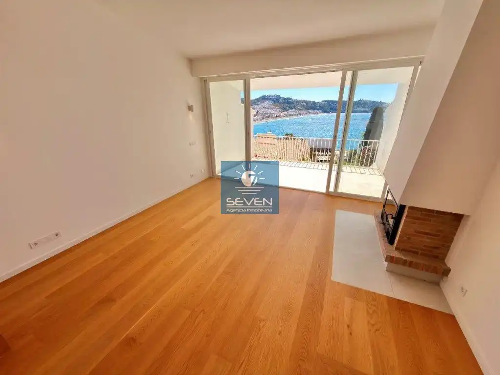 Sala de estar de Casa adosada en venta en Almuñécar con Aire acondicionado y Terraza
