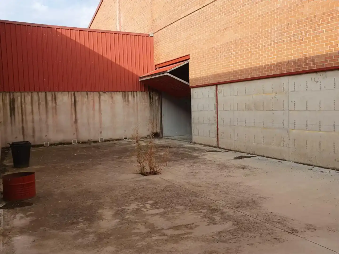 Parking de Nave industrial en venta en Cistérniga