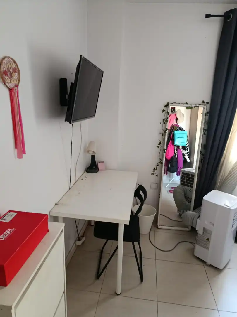 Schlafzimmer von Wohnung zur Miete in Centro