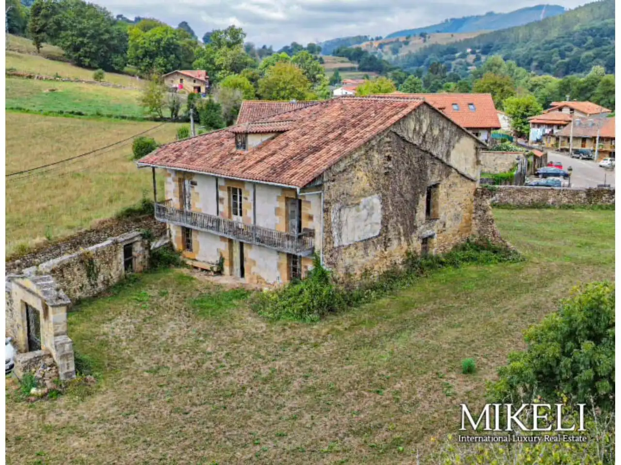 Finca rústica en venta en Saro con Jardín privado y Parquet