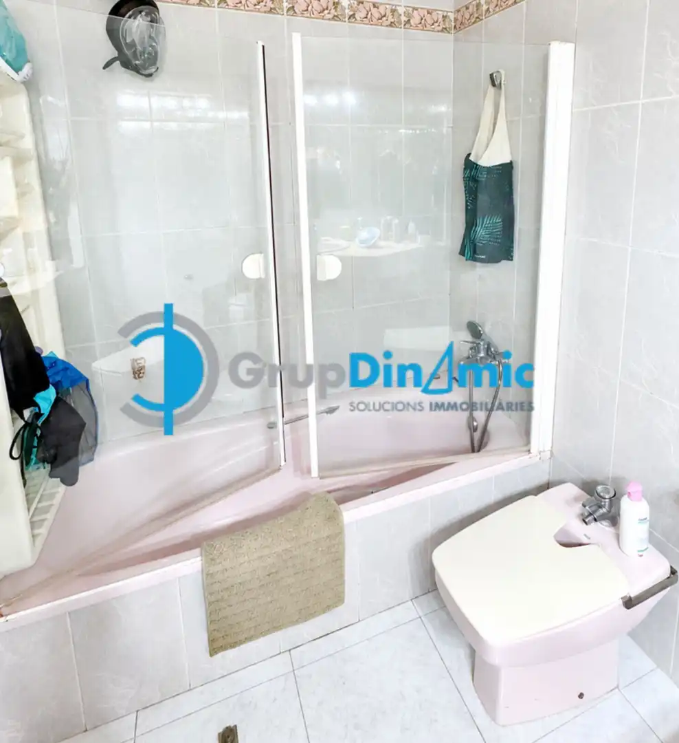 Bathroom of Flat for sale in Palamós  with Heating, Oven and Balcony