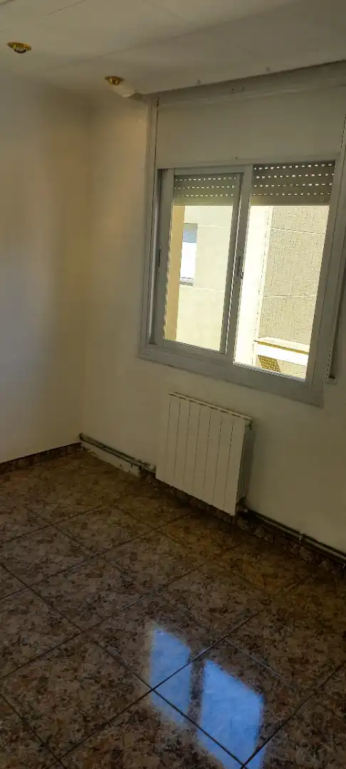 Dormitori de Pis en venda en Terrassa amb Calefacció, Forn i Alarma