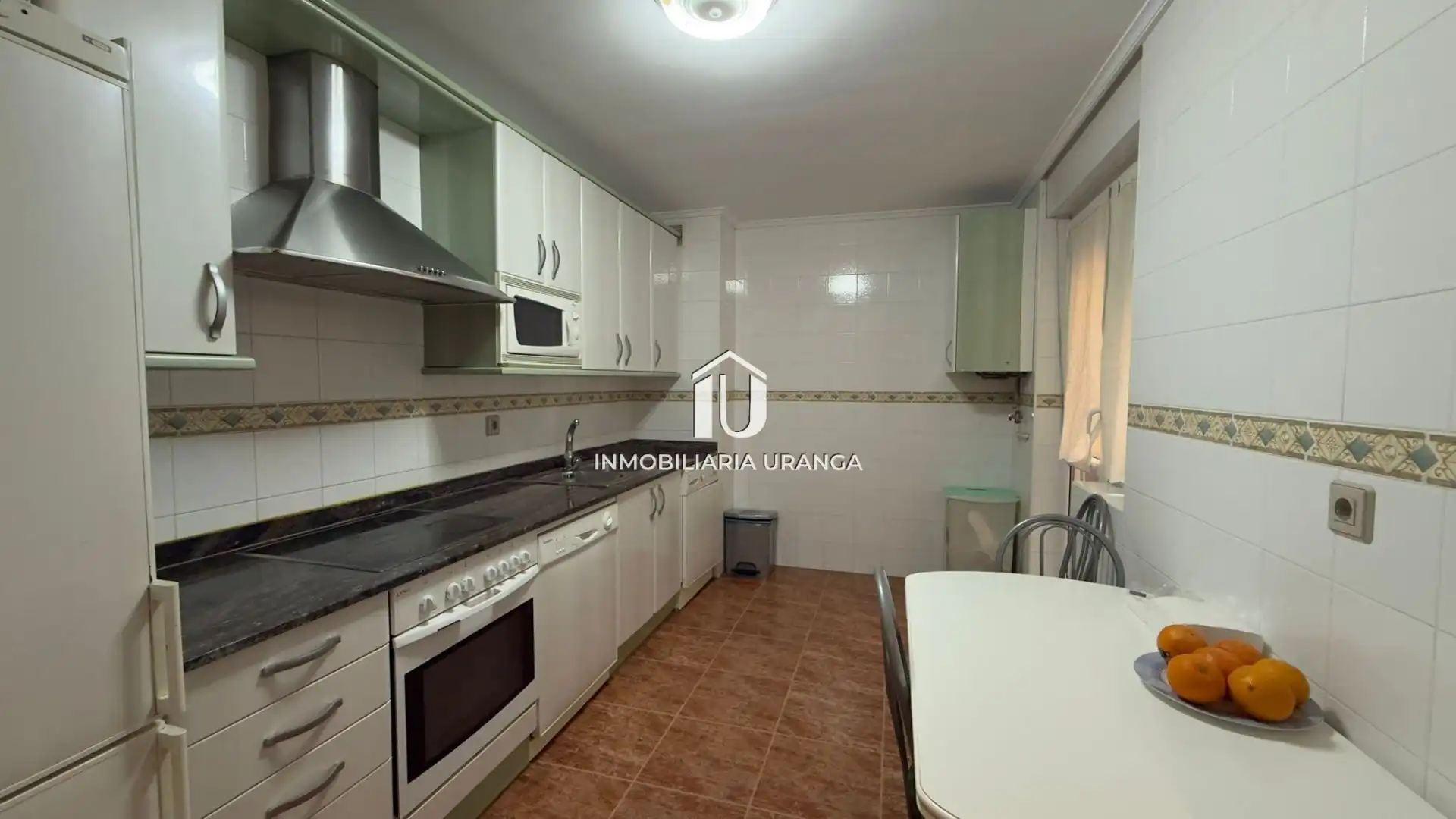 Küche von Wohnung zum Verkauf in Laredo mit Heizung, Terrasse und Möbliert