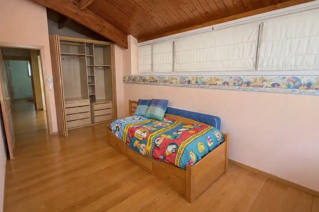 Dormitori de Casa o xalet en venda en Vitoria - Gasteiz amb Calefacció, Jardí privat i Terrassa