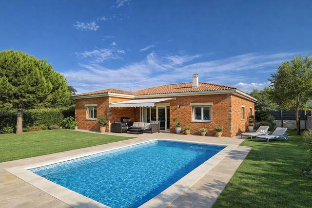 Casa-chalet en Venta en 2ª Avenida en Dehesilla de Calamón - Campomanes