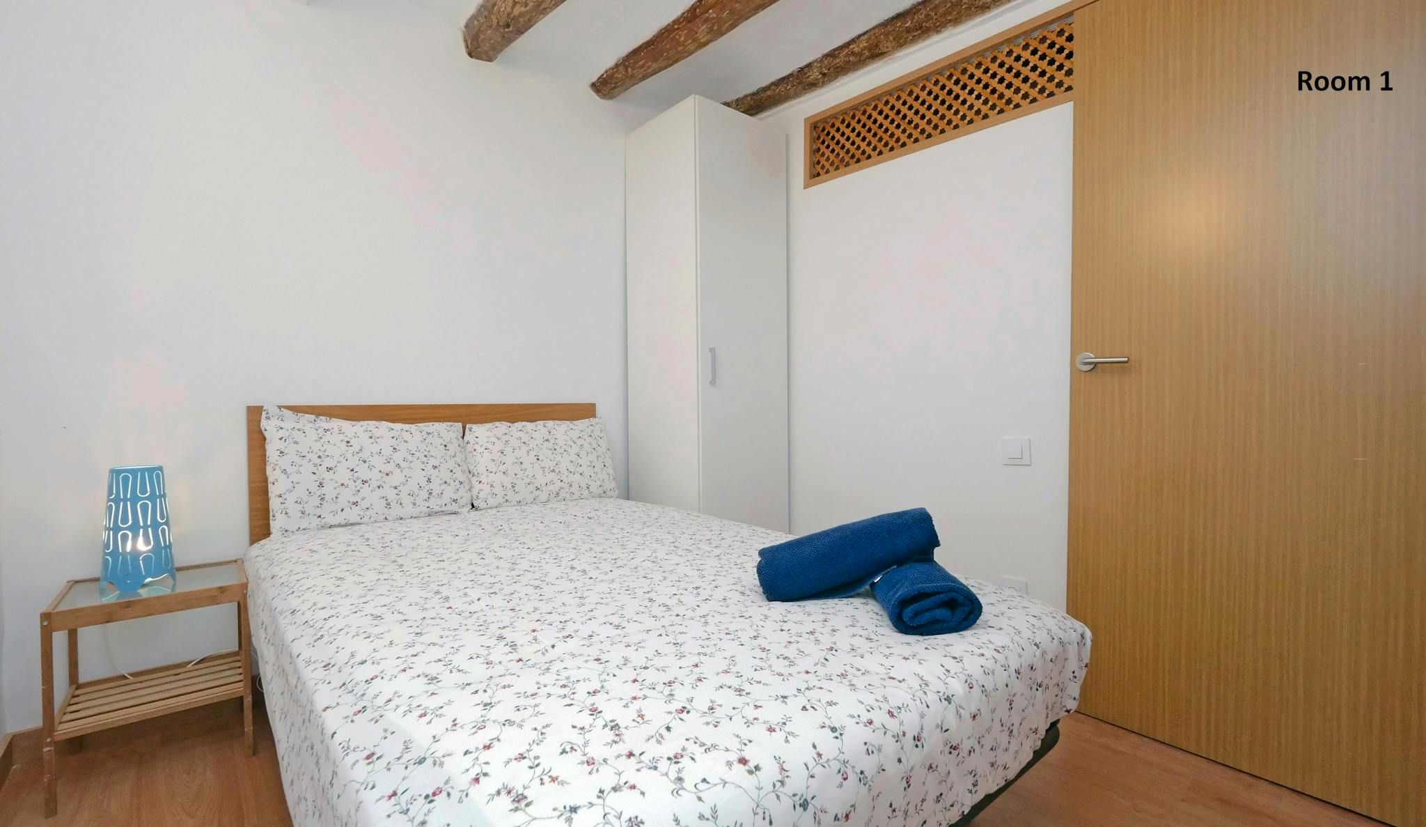 Bedroom of Flat to share in  Barcelona Capital  with Furnished, Washing machine and TV