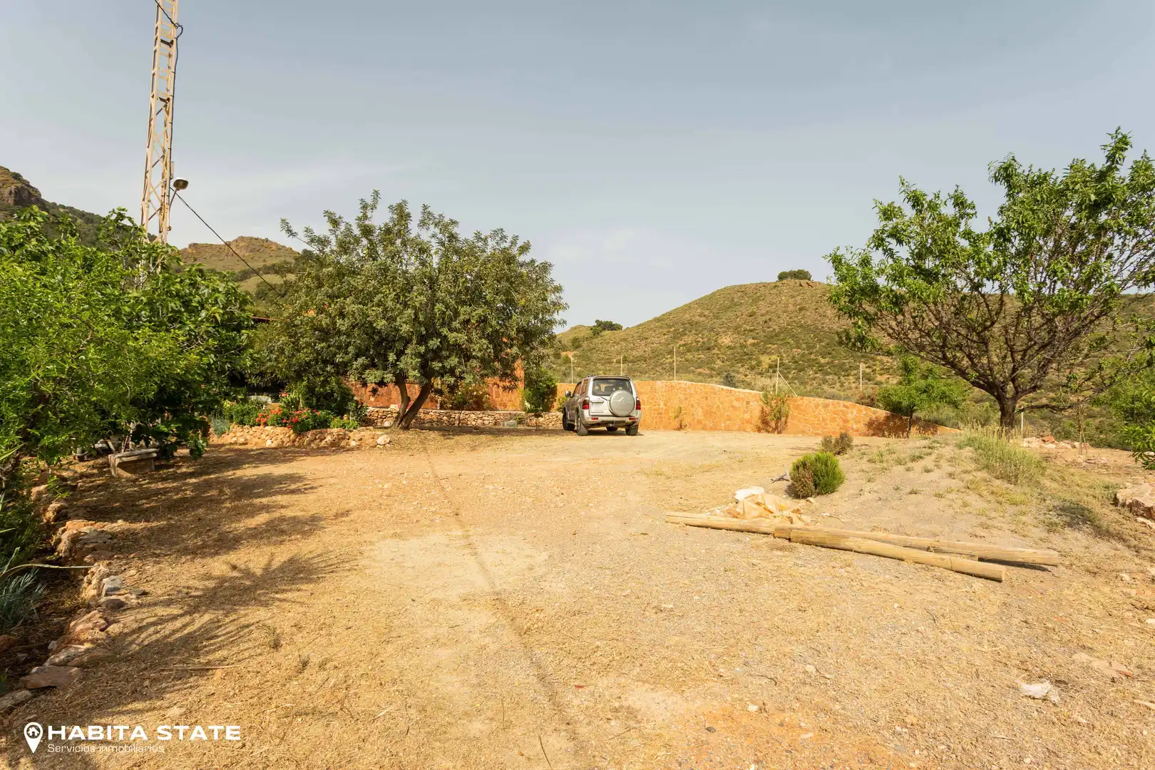Aparcament de Finca rústica en venda en Canjáyar amb Jardí privat i Moblat