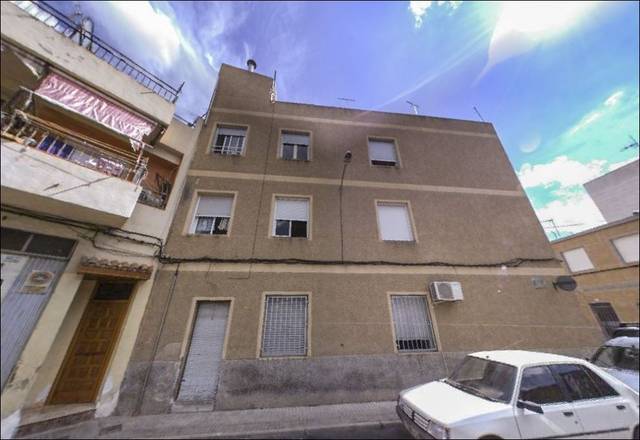 Piso en Venta en C/ Óscar Esplá en Centro