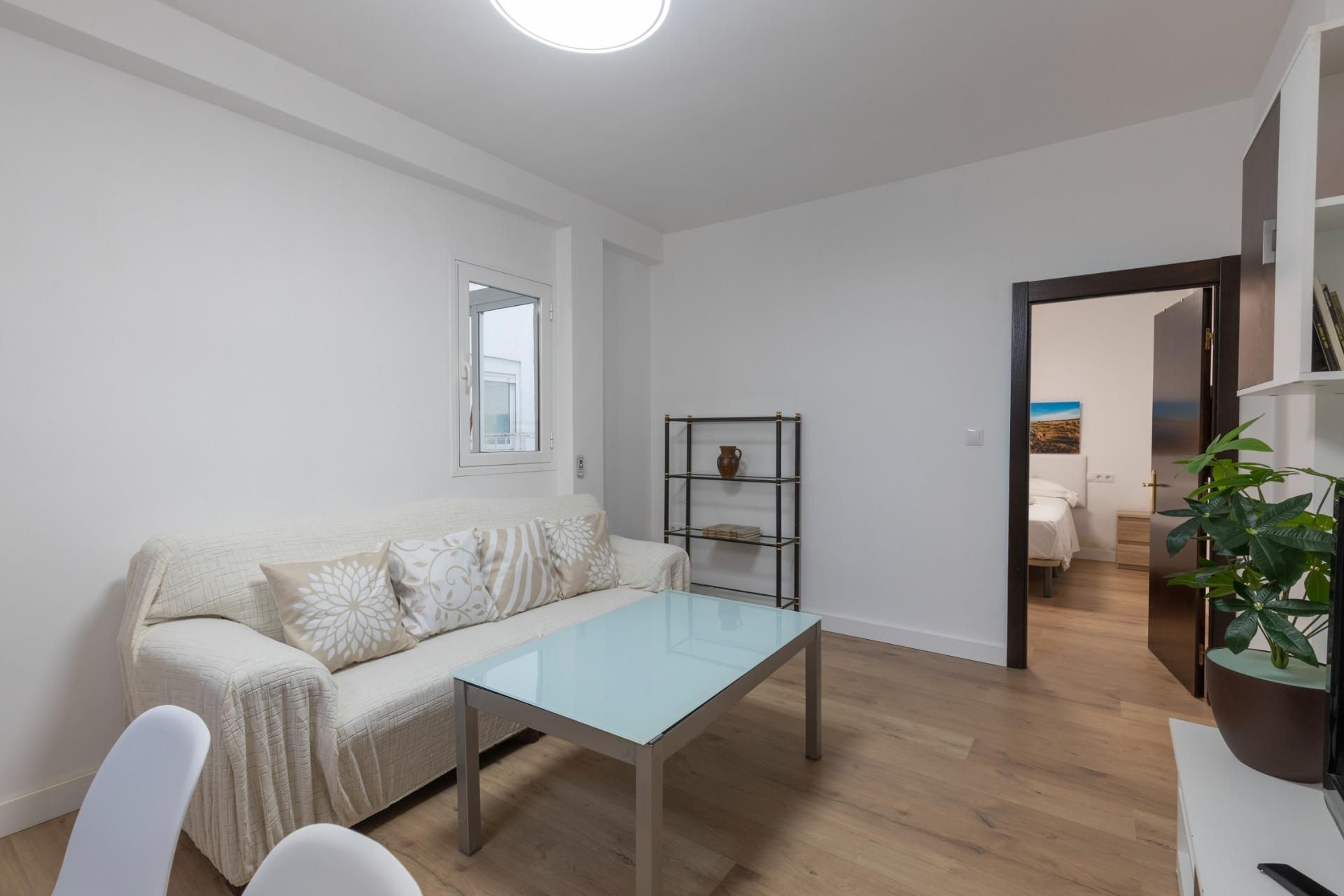 Living room of Flat for sale in  Granada Capital  with Furnished