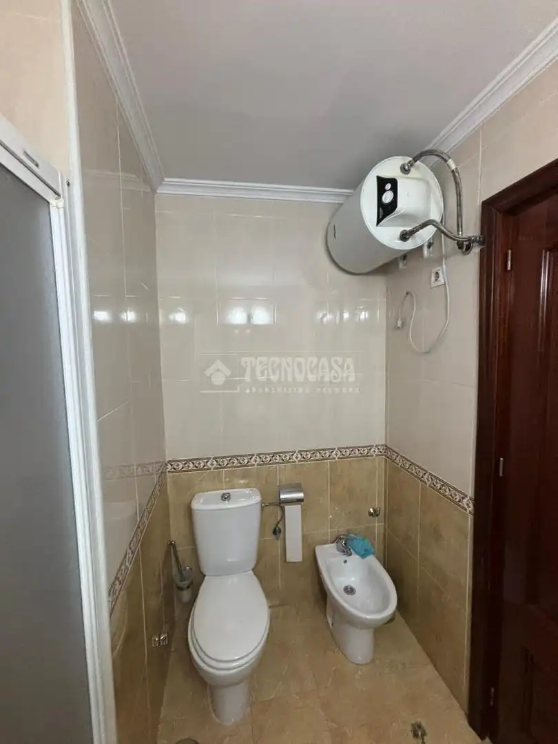 Bathroom of Flat for sale in Sevilla  with Terrace
