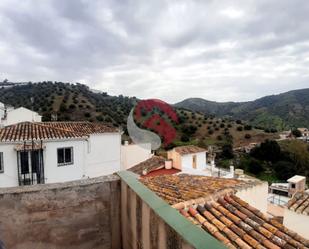 Vista exterior de Casa o xalet en venda en Totalán