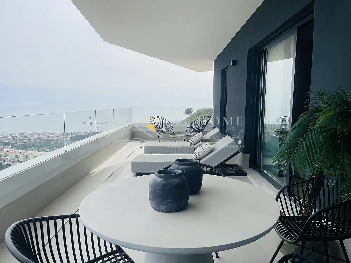 Terrasse von Wohnungen zum Verkauf in Rincón de la Victoria mit Terrasse, Schwimmbad und Ofen