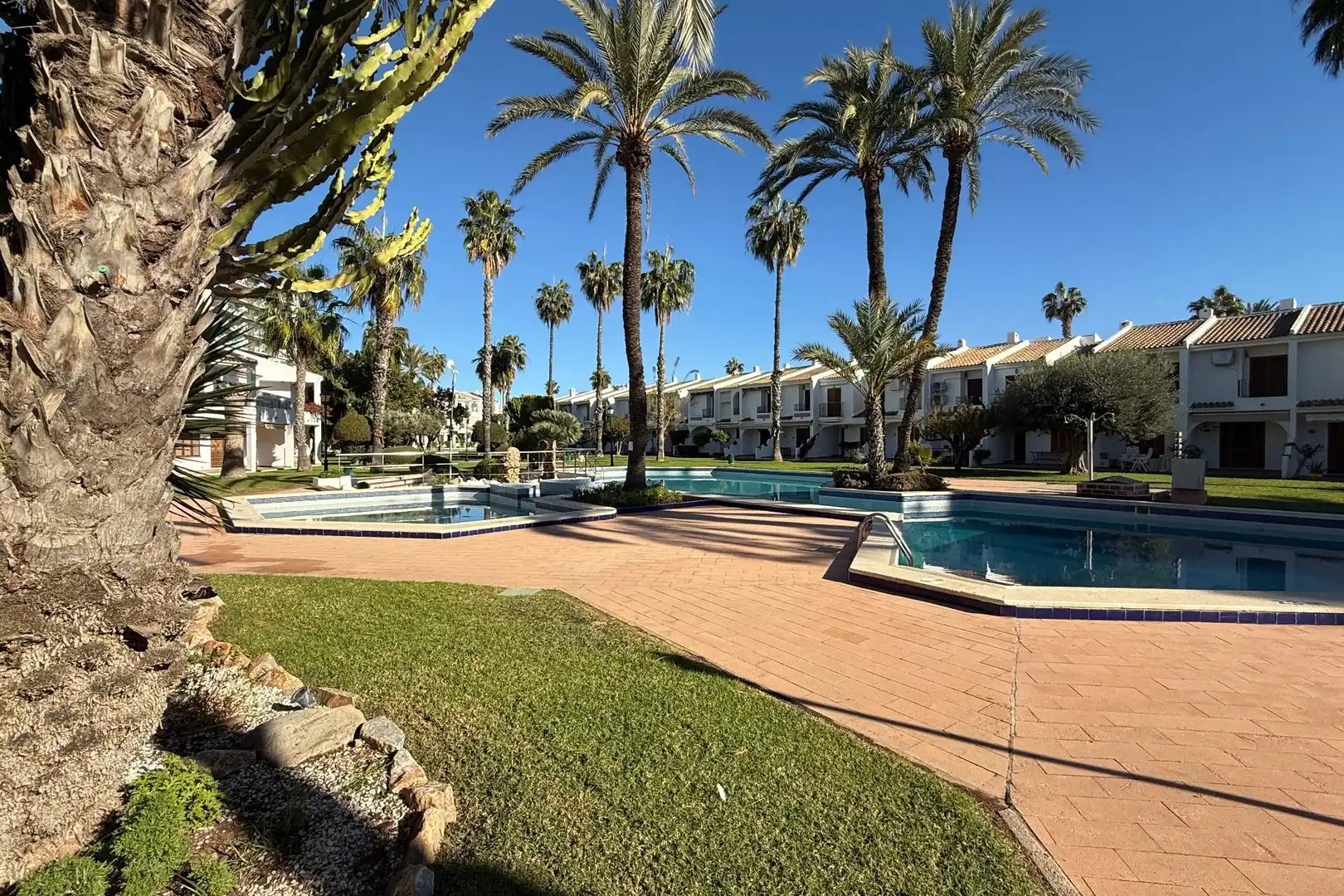 Schwimmbecken von Wohnung zum Verkauf in La Manga del Mar Menor mit Terrasse, Möbliert und Gemeinschaftspool