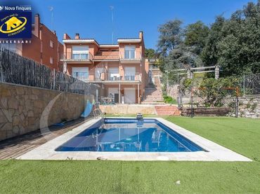 Casa amb balcó en venda a El Racó - Sant Feliu del Racó