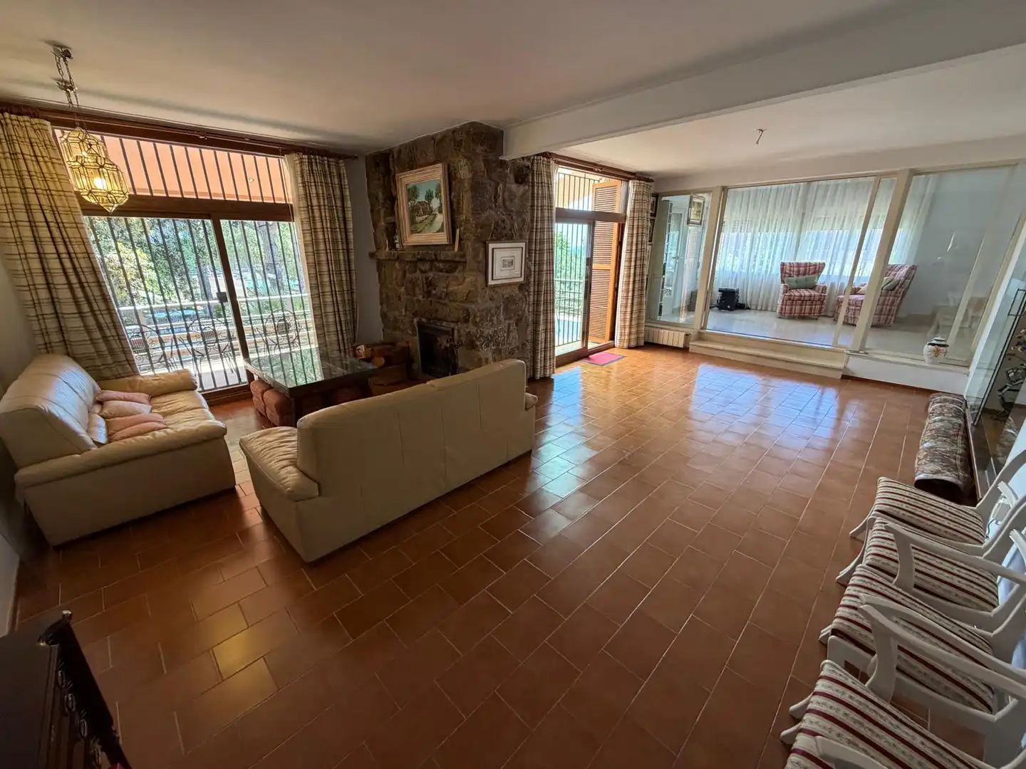 Sala de estar de Casa o chalet en venta en Torrelodones con Aire acondicionado, Calefacción y Jardín privado