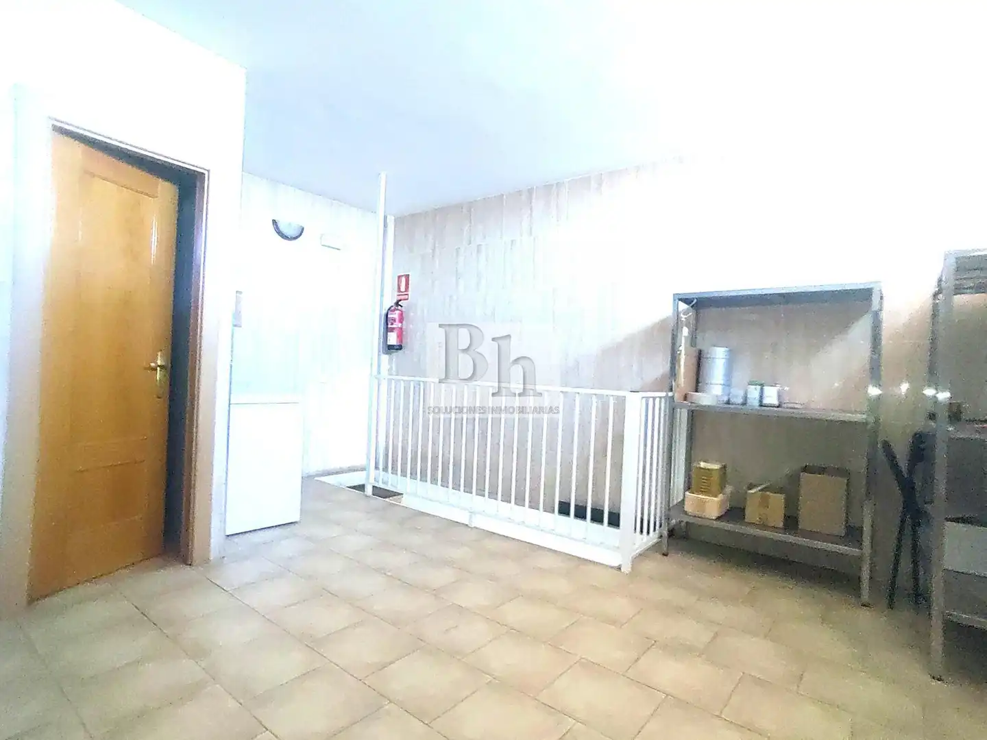 Commercial properties for sale in Alhaurín de la Torre  with Air Conditioner and Furnished