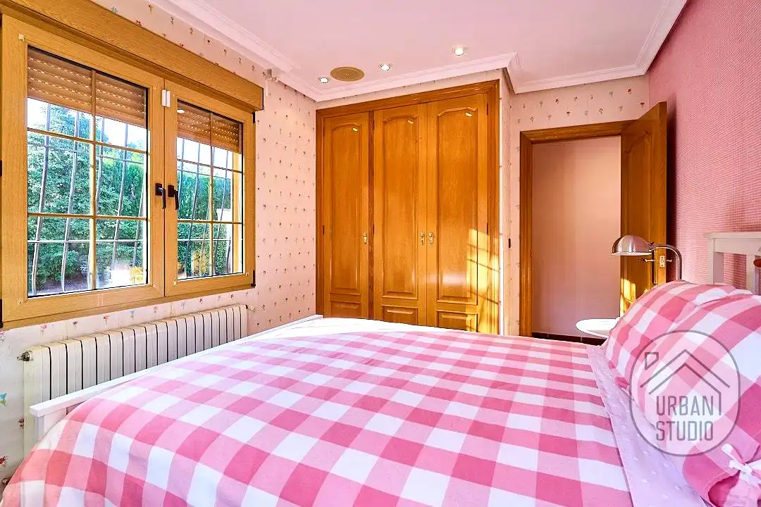 Bedroom of Houses for sale in Cocentaina  with Heating, Terrace and Swimming Pool