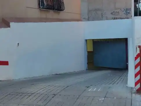 Individual en venta en Calle Nadir 3