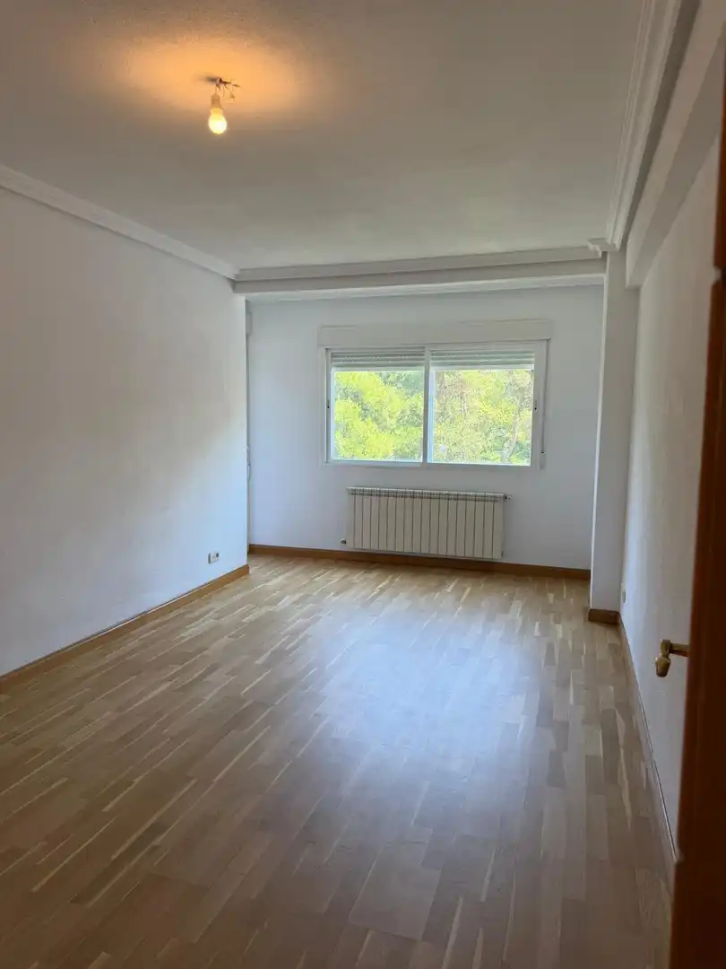 Bedroom of Flat for rent in Madrid  with Heating