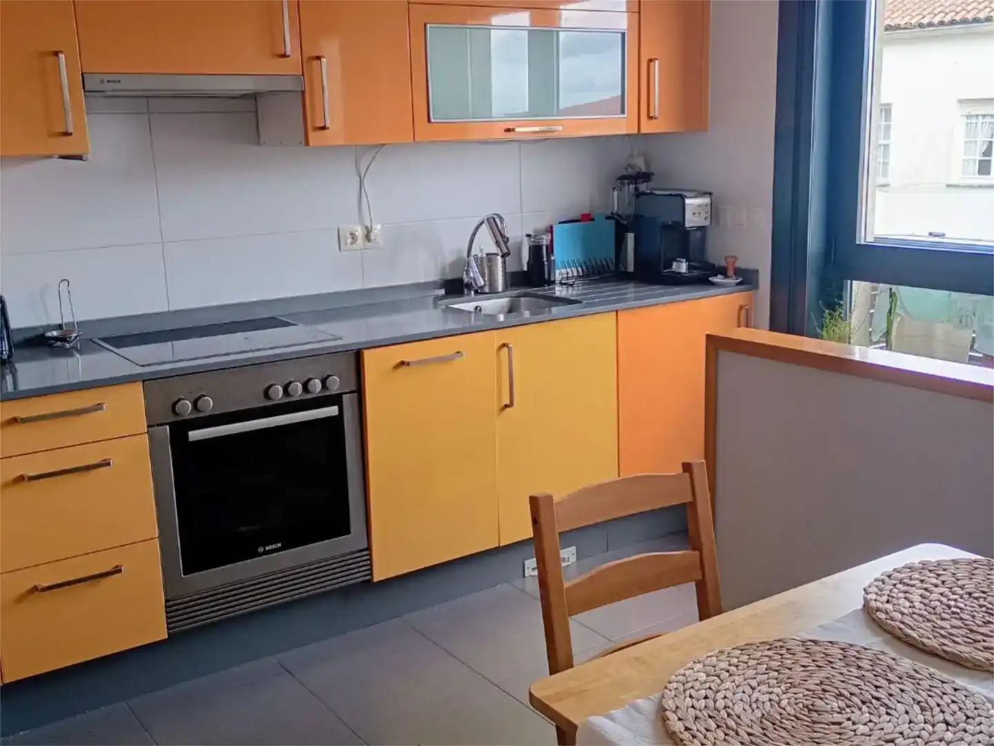 Kitchen of Flat for share in Santiago de Compostela   with Private garden, Parquet flooring and Storage room