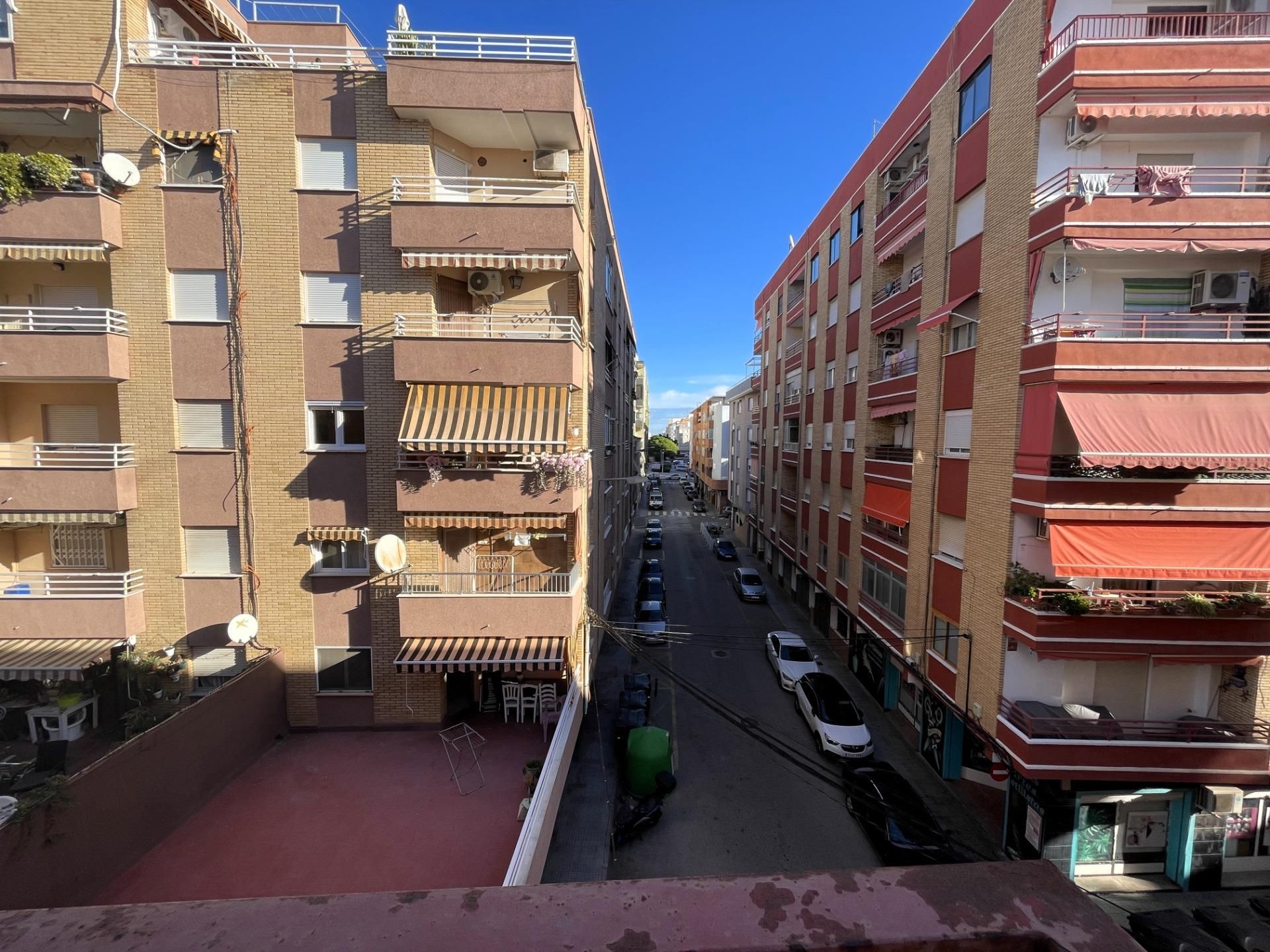 Vista exterior de Pis en venda en Sagunto / Sagunt amb Terrassa i Balcó