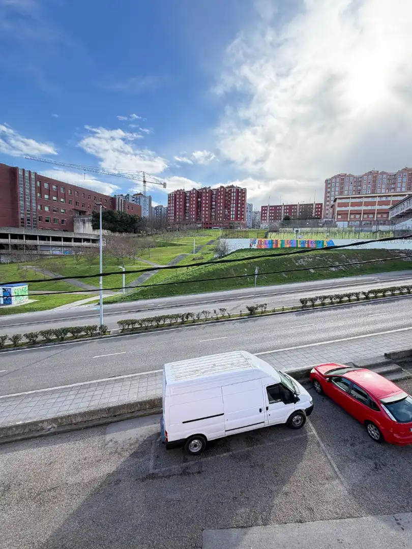 Vista exterior de Piso en venta en Santander con Parquet, Amueblado y Horno