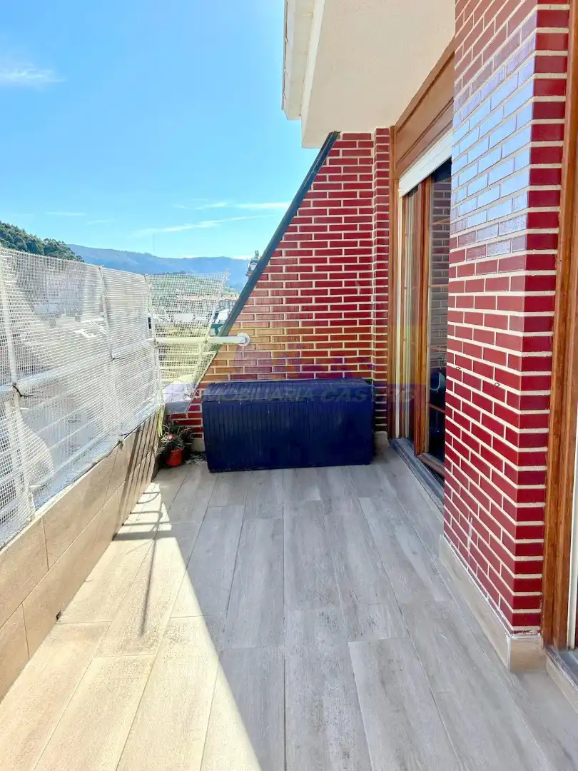 Balcony of Flat for rent in Castro-Urdiales  with Furnished