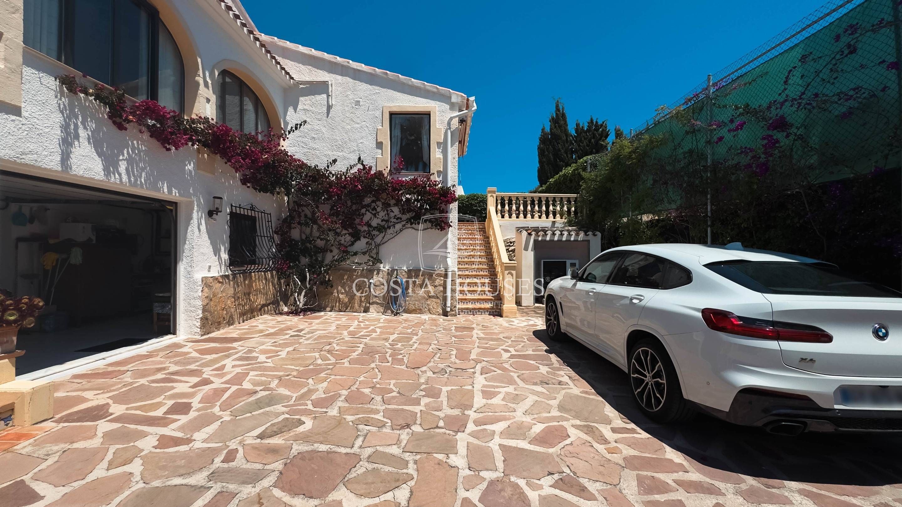 Vista exterior de Casa o xalet en venda en Jávea / Xàbia amb Aire condicionat, Calefacció i Jardí privat