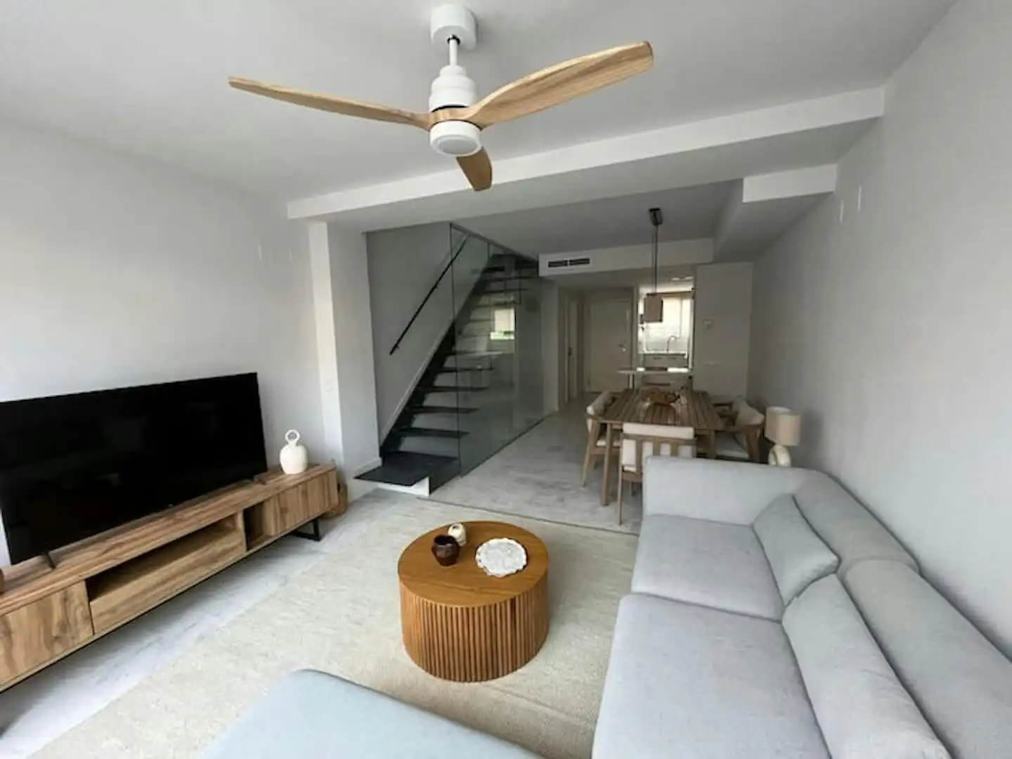 Sala de estar de Piso de alquiler en Jávea / Xàbia con Aire acondicionado, Jardín privado y Amueblado