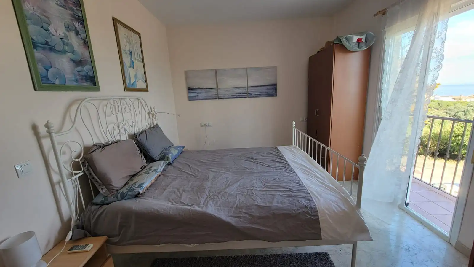 Habitación de Casa adosada en venta en Vélez-Málaga con Aire acondicionado y Piscina comunitaria
