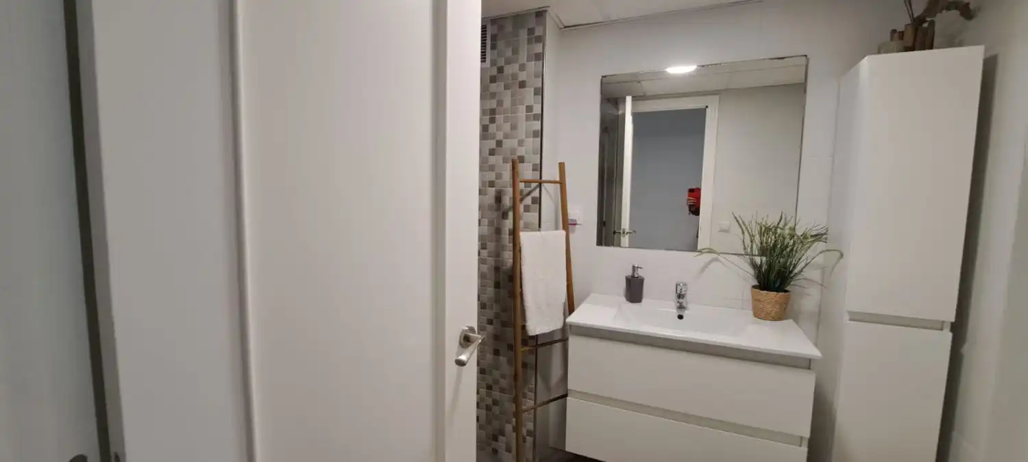 Baño de Piso en venta en Castellón de la Plana / Castelló de la Plana con Aire acondicionado, Calefacción y Terraza