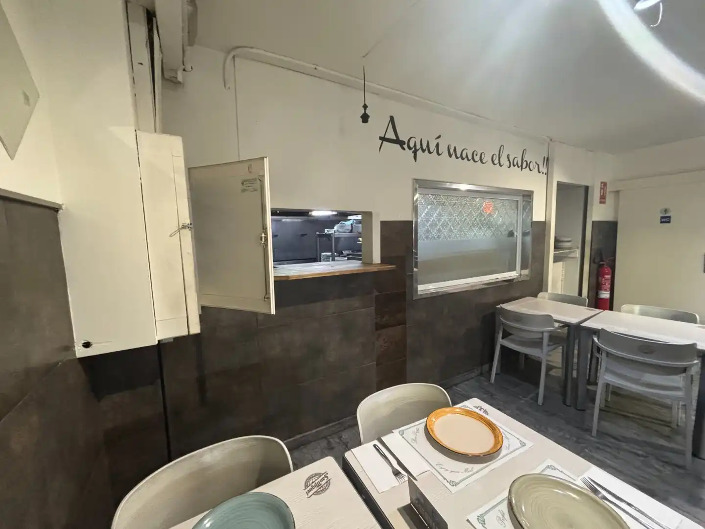Business premises for transfer in Sants - Montjuïc, imagen 14