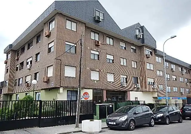 Vista exterior de Piso en venta en Las Rozas de Madrid