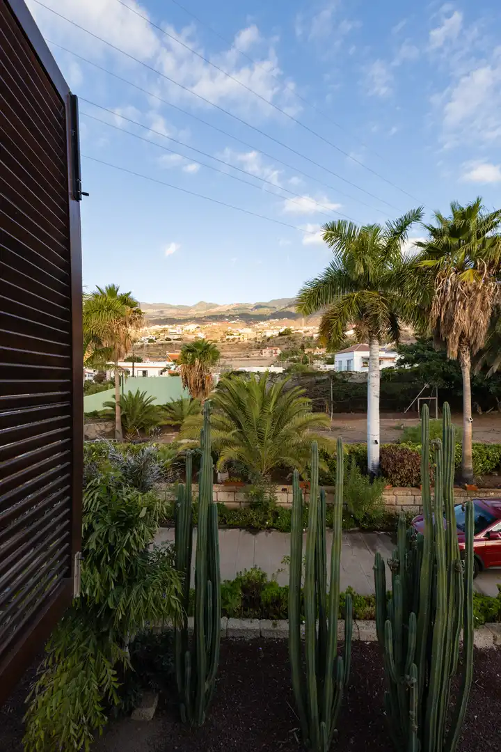 Vista exterior de Casa o xalet en venda en Candelaria amb Aire condicionat, Jardí privat i Terrassa