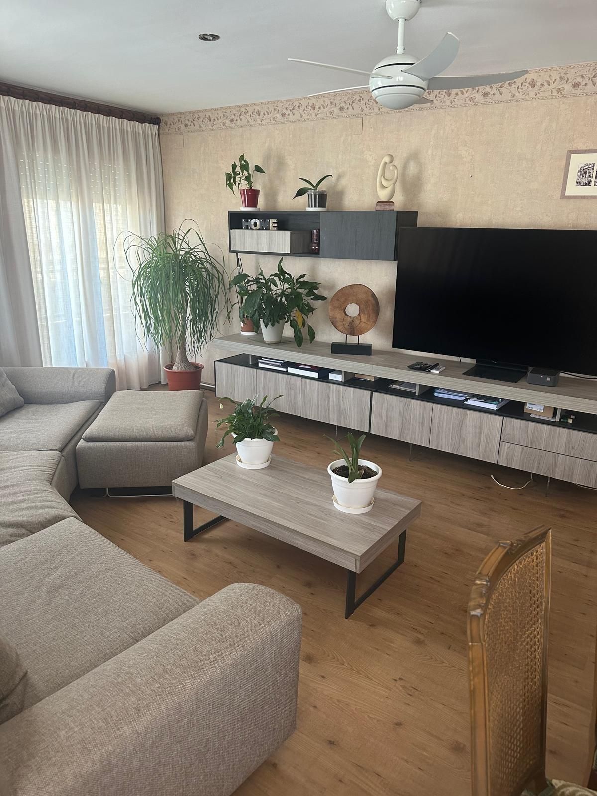 Sala d'estar de Pis en venda en Tàrrega amb Balcó