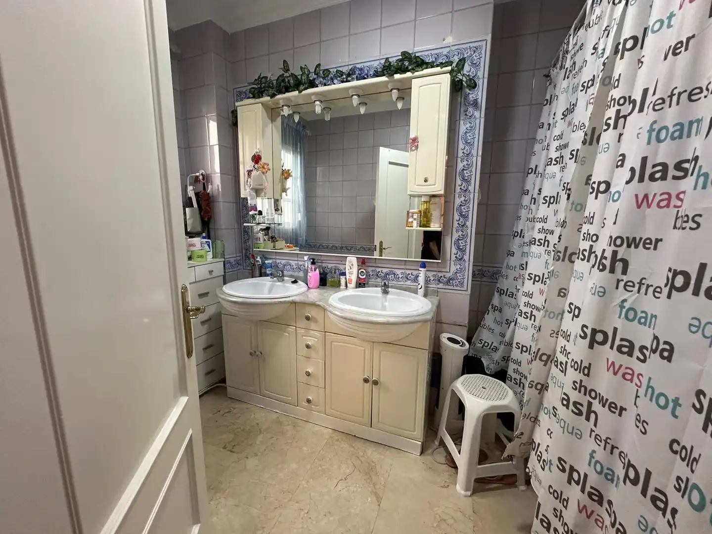 Bathroom of Houses for sale in Utrera