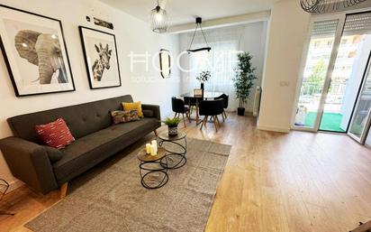 Living room of Flat for sale in  Madrid Capital  with Air Conditioner, Parquet flooring and Terrace